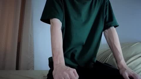 whispero_o online show from November 2025 08:37:02 AM