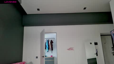 Max online show from October 2025 12:47:01 PM