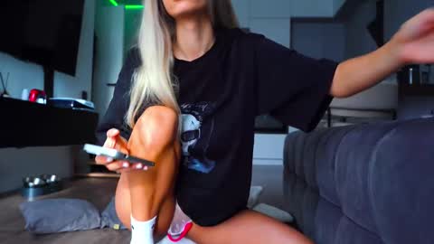 Kate  online show from October 2025 05:55:02 AM