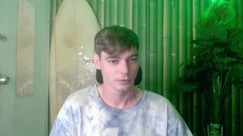 Snapshot of whiteboyinasia chatting on December 2025 04:13:01 PM Christian online show from December 2025 04:13:01 PM