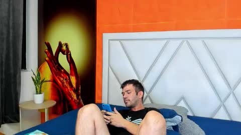 Dylan white online show from October 2025 06:05:02 PM