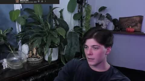 Gus online show from November 2025 08:40:02 PM