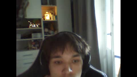 whitekingg online show from November 2025 10:49:02 AM