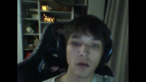 whitekingg online show from December 2025 03:40:02 PM