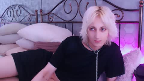 Snapshot of whitenyx chatting on September 2025 08:16:02 AM Nyx online show from September 2025 08:16:02 AM