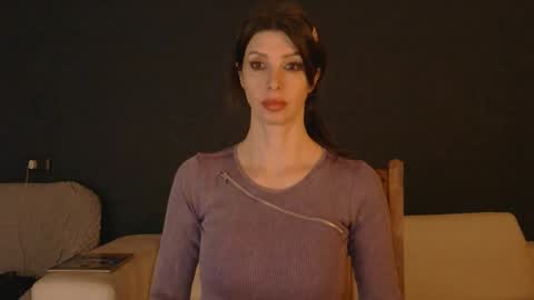 White Queen online show from February 2026 03:05:01 AM