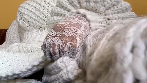 whitesweater online show from March 2026 06:25:01 AM