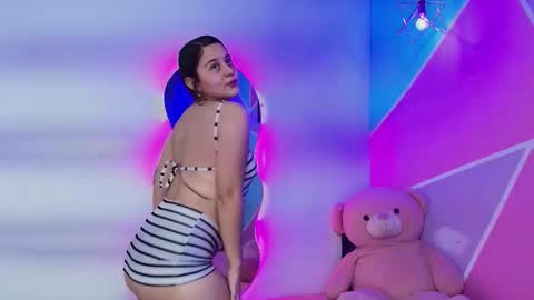 Snapshot of whitney_brown_ chatting on February 2026 01:28:02 PM Whitney online show from February 2026 01:28:02 PM