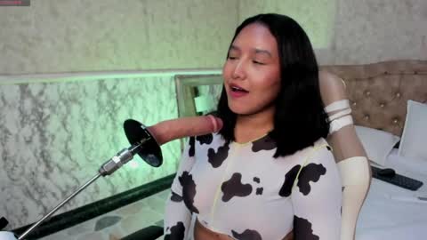 Whitney  online show from April 2026 09:43:01 PM