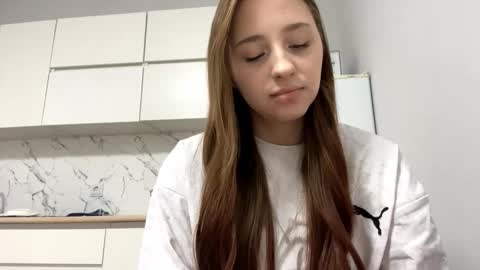 Vicky online show from March 2026 09:53:02 PM