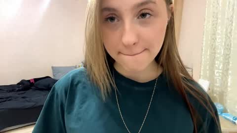 Vicky online show from April 2026 07:58:02 PM