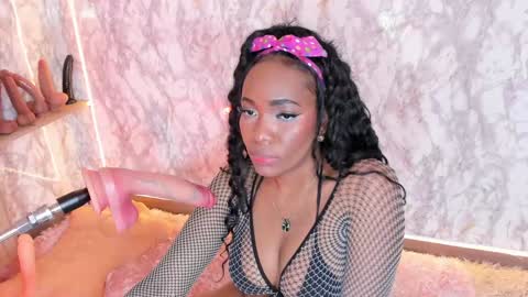 Snapshot of whitneyyfox chatting on January 2025 08:24:01 AM whitneyyfox online show from January 2025 08:24:01 AM