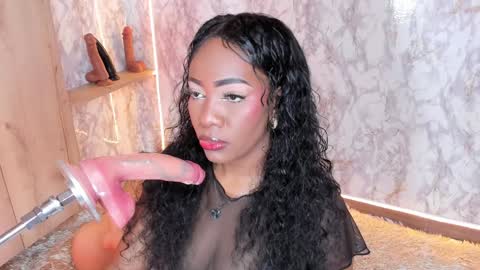 Snapshot of whitneyyfox chatting on February 2025 04:14:01 AM whitneyyfox online show from February 2025 04:14:01 AM