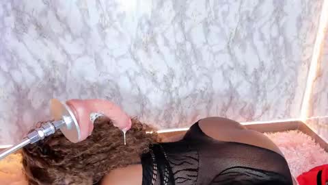 Snapshot of whitneyyfox chatting on March 2025 10:11:02 AM whitneyyfox online show from March 2025 10:11:02 AM