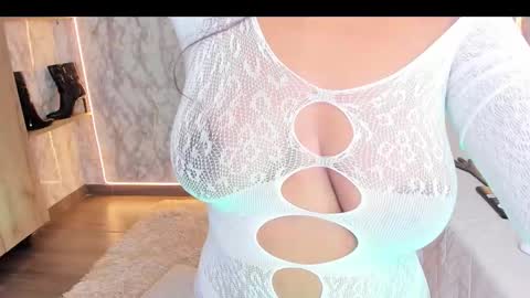 Snapshot of whitneyyfox chatting on March 2026 04:56:01 PM whitneyyfox online show from March 2026 04:56:01 PM