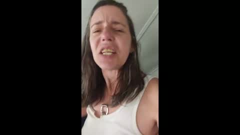 Snapshot of who_is_miss_dior chatting on December 2025 04:27:01 PM Miss Dior online show from December 2025 04:27:01 PM