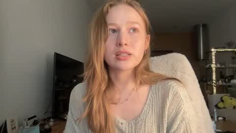 Snapshot of whoisalisa chatting on June 2026 10:15:01 AM Alisa online show from June 2026 10:15:01 AM