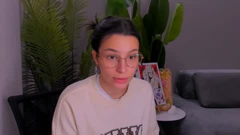 Snapshot of whoislulu chatting on January 2025 08:18:01 PM whoislulu online show from January 2025 08:18:01 PM