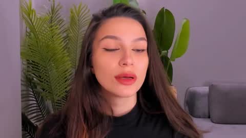 Snapshot of whoislulu chatting on January 2025 10:34:01 PM whoislulu online show from January 2025 10:34:01 PM