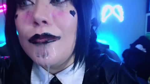 Snapshot of wickedxqueen chatting on December 2024 05:31:01 AM Laura online show from December 2024 05:31:01 AM