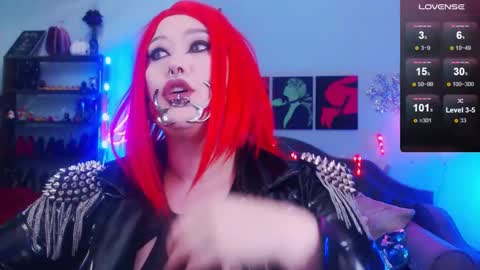 Snapshot of wickedxqueen chatting on December 2024 05:49:02 AM Laura online show from December 2024 05:49:02 AM