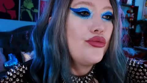 Snapshot of wickedxqueen chatting on December 2024 03:11:02 AM Laura online show from December 2024 03:11:02 AM