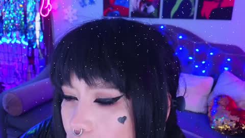 Snapshot of wickedxqueen chatting on January 2025 11:29:01 PM Laura online show from January 2025 11:29:01 PM