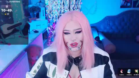 Snapshot of wickedxqueen chatting on February 2025 09:51:02 AM Laura online show from February 2025 09:51:02 AM