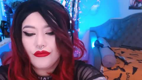 Snapshot of wickedxqueen chatting on February 2025 09:46:01 PM Laura online show from February 2025 09:46:01 PM