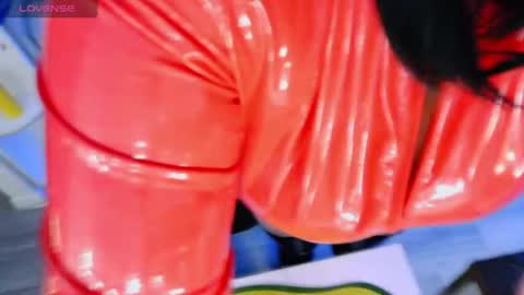 Laura  online show from April 2026 09:12:02 PM