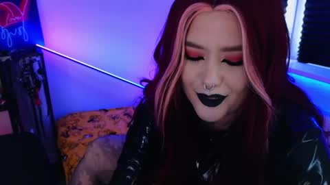 Laura  online show from May 2026 05:34:01 AM