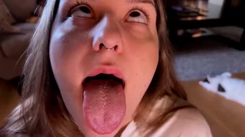 VI online show from October 2025 12:28:02 PM