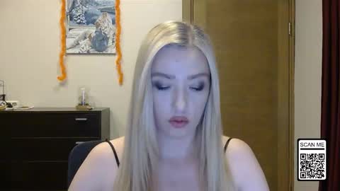 Snapshot of wild_silk_desire chatting on October 2025 04:52:01 PM Alina online show from October 2025 04:52:01 PM