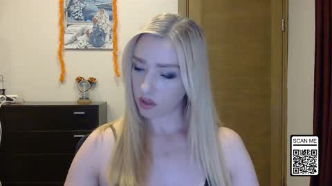 Snapshot of wild_silk_desire chatting on November 2025 02:49:02 PM Alina online show from November 2025 02:49:02 PM