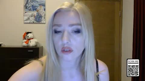 Snapshot of wild_silk_desire chatting on November 2025 02:16:01 PM Alina online show from November 2025 02:16:01 PM