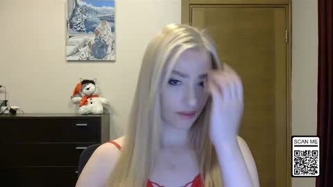 Snapshot of wild_silk_desire chatting on November 2025 03:12:02 PM Alina online show from November 2025 03:12:02 PM