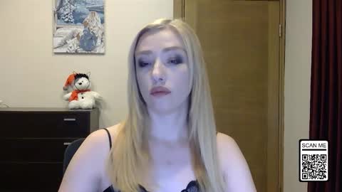 Snapshot of wild_silk_desire chatting on December 2025 03:40:02 PM Alina online show from December 2025 03:40:02 PM