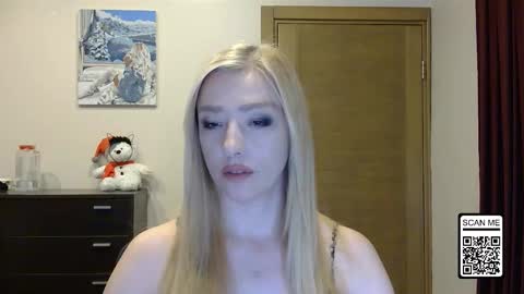 Snapshot of wild_silk_desire chatting on December 2025 03:30:02 PM Alina online show from December 2025 03:30:02 PM