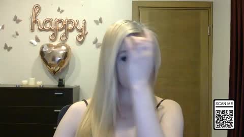 Snapshot of wild_silk_desire chatting on April 2026 06:07:01 PM Alina online show from April 2026 06:07:01 PM