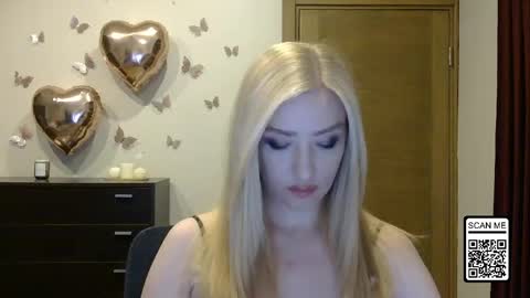 Snapshot of wild_silk_desire chatting on May 2026 06:04:02 PM Alina online show from May 2026 06:04:02 PM