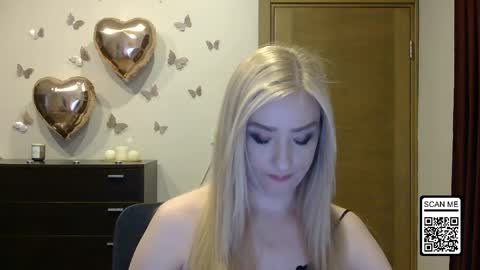 Snapshot of wild_silk_desire chatting on May 2026 06:02:02 PM Alina online show from May 2026 06:02:02 PM