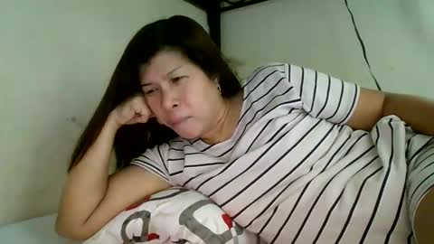 Snapshot of wildbrownchick69 chatting on December 2025 06:12:02 AM WildChick online show from December 2025 06:12:02 AM