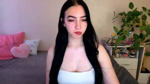 Snapshot of wildkittenx_ chatting on June 2026 04:10:01 AM Alena online show from June 2026 04:10:01 AM