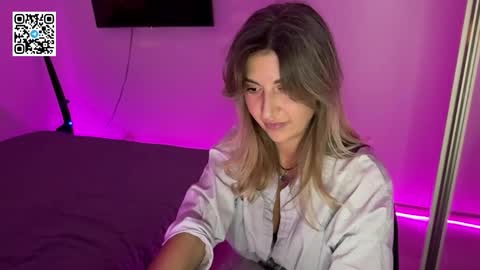 Nika online show from November 2025 08:30:02 PM