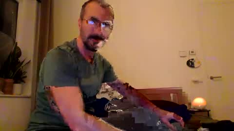 wildnerds online show from October 2025 08:20:01 PM