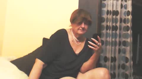 Snapshot of wildredcat chatting on October 2025 11:32:02 PM WildRedCat online show from October 2025 11:32:02 PM