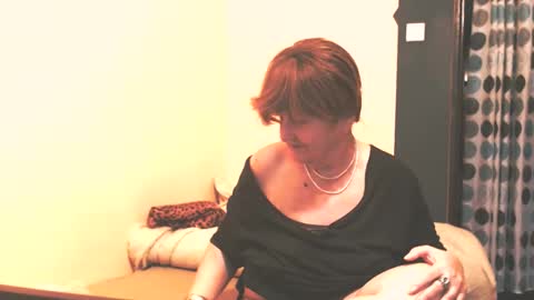 Snapshot of wildredcat chatting on November 2025 12:29:02 PM WildRedCat online show from November 2025 12:29:02 PM