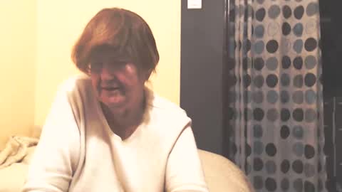 Snapshot of wildredcat chatting on December 2025 10:16:02 PM WildRedCat online show from December 2025 10:16:02 PM