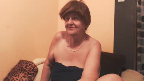 Snapshot of wildredcat chatting on June 2026 07:05:01 PM WildRedCat online show from June 2026 07:05:01 PM