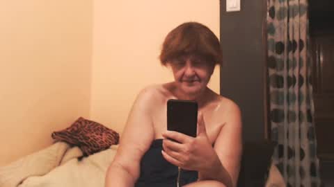 Snapshot of wildredcat chatting on June 2026 08:04:01 PM WildRedCat online show from June 2026 08:04:01 PM